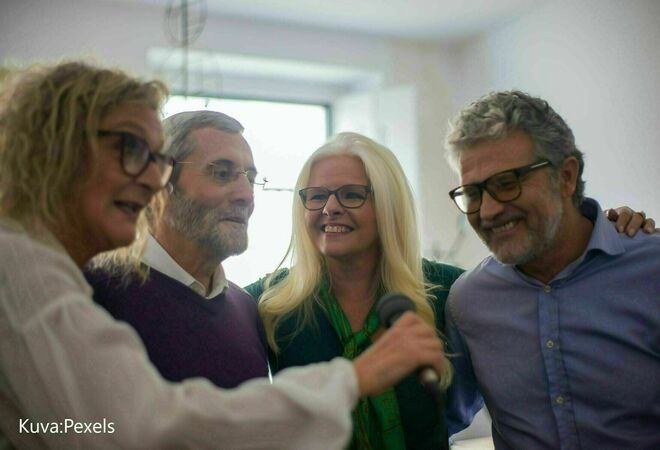 Karaokea palvelukeskuksiin