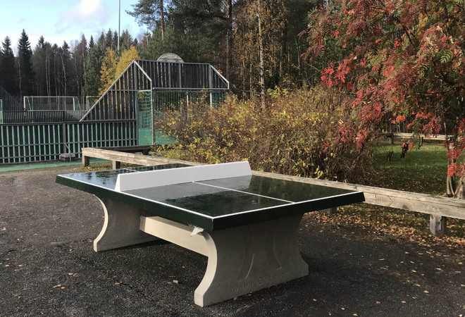 Ulkosali ja pöytätennispöydät Kauppalanpuistoon