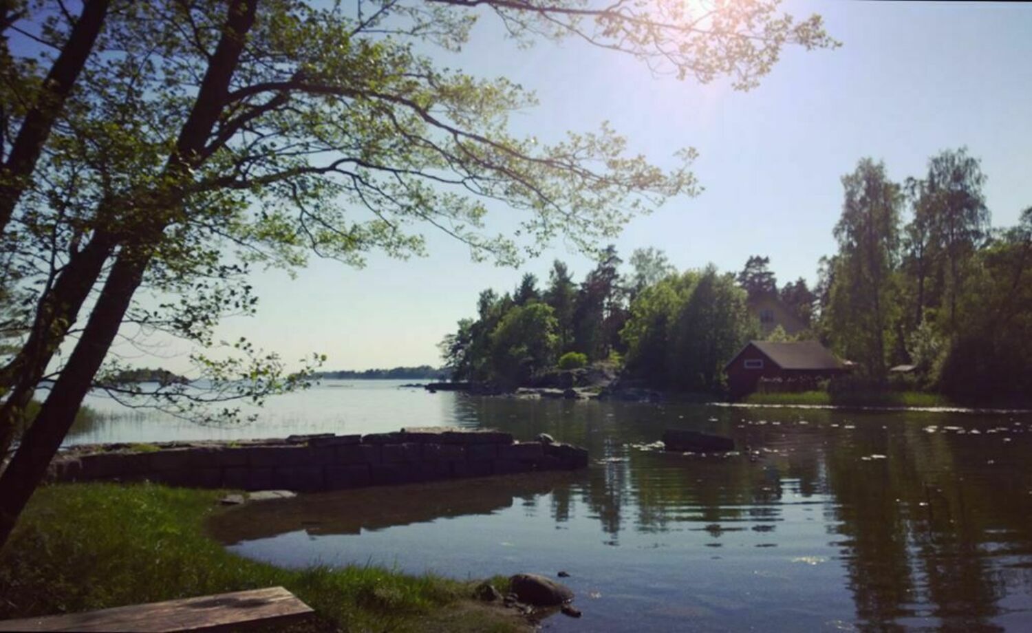 Näkymä Pitkälahdelta Villa Vuosannan ja meren suuntaan