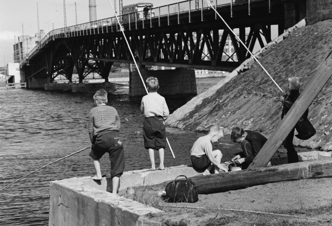 Larun kortteleissa -valokuvanäyttely Lauttasaaren sähkökaappeihin