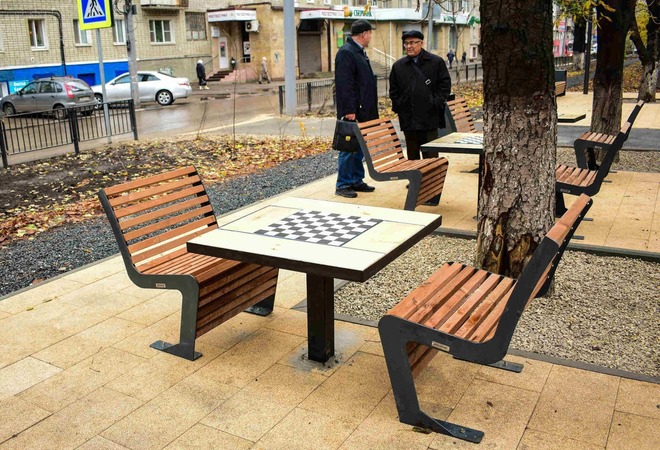 Shakkipöytä, tammipelipöytä