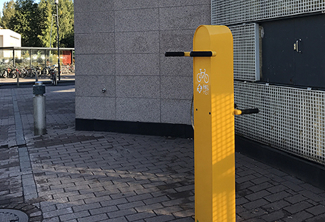Pyörien huoltopukit kaikille metroasemille