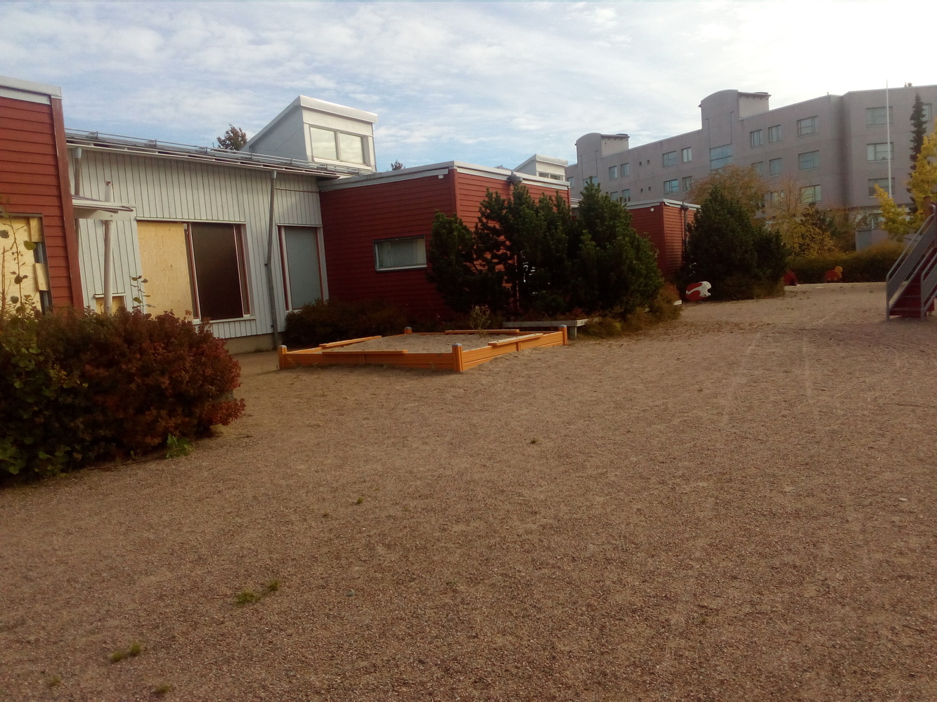 Minigolfia ja sulkapalloa