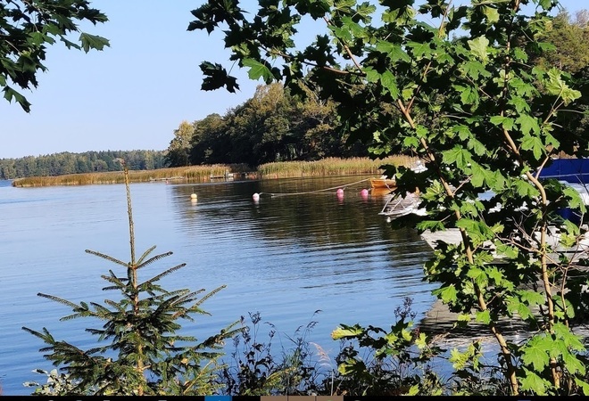 Laajasalon rantareitti kävelijöille koko Hämeenapajan varrella