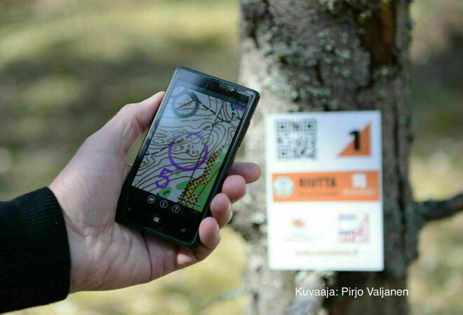 Mobo-kiintorastit Talin liikuntapuistoon