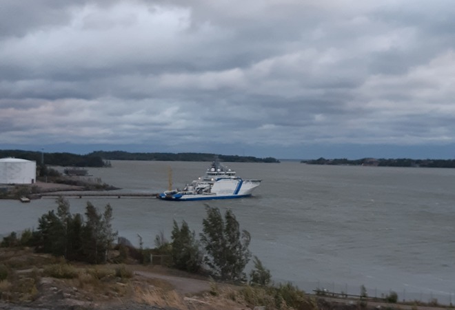Vesibussilla asioille ja töihin Kruunuvuorenrannasta Hakaniemeen 