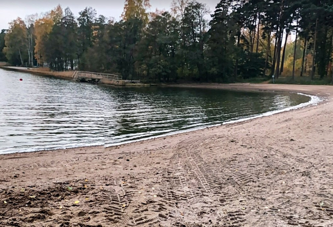 Yhteinen laituri Vuosaaren Isoon Kallahteen