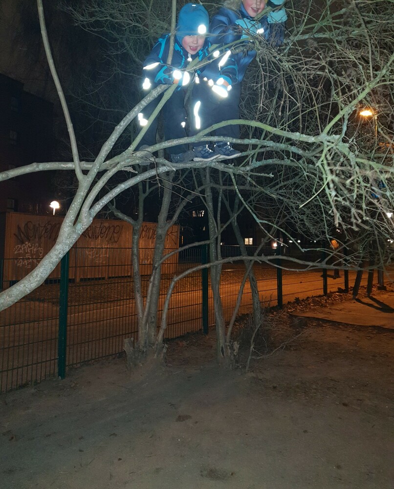 Reimarlassa valoa ja maalia lasten käyttämiin julkisiin ulkotiloihin