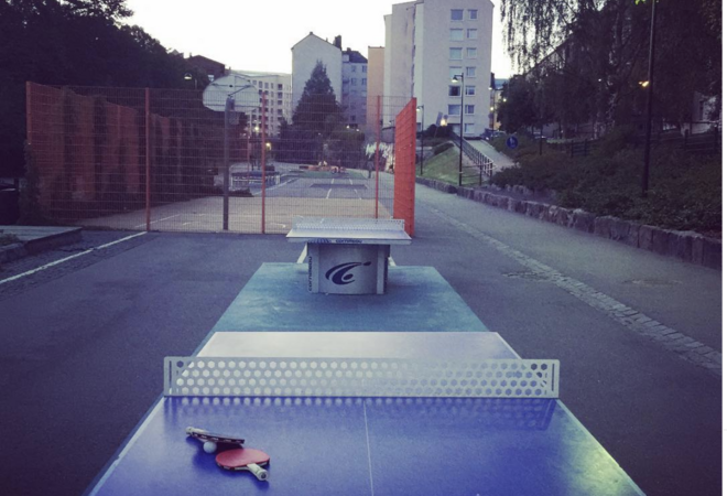 Honkasuolle ulkopöytätennis- ja koripallokenttä - yhteisöllisyyttä keskelle kylää 