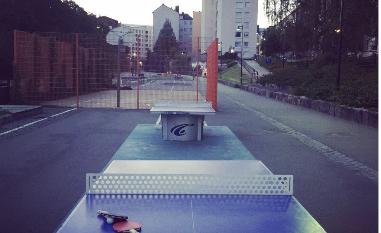 Havainnekuva Baanalta, ulkopöytätennis + koripallokorit