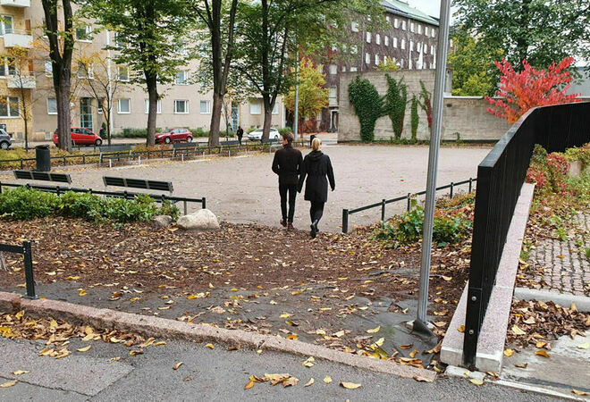 Kuupuistoon kävelytie