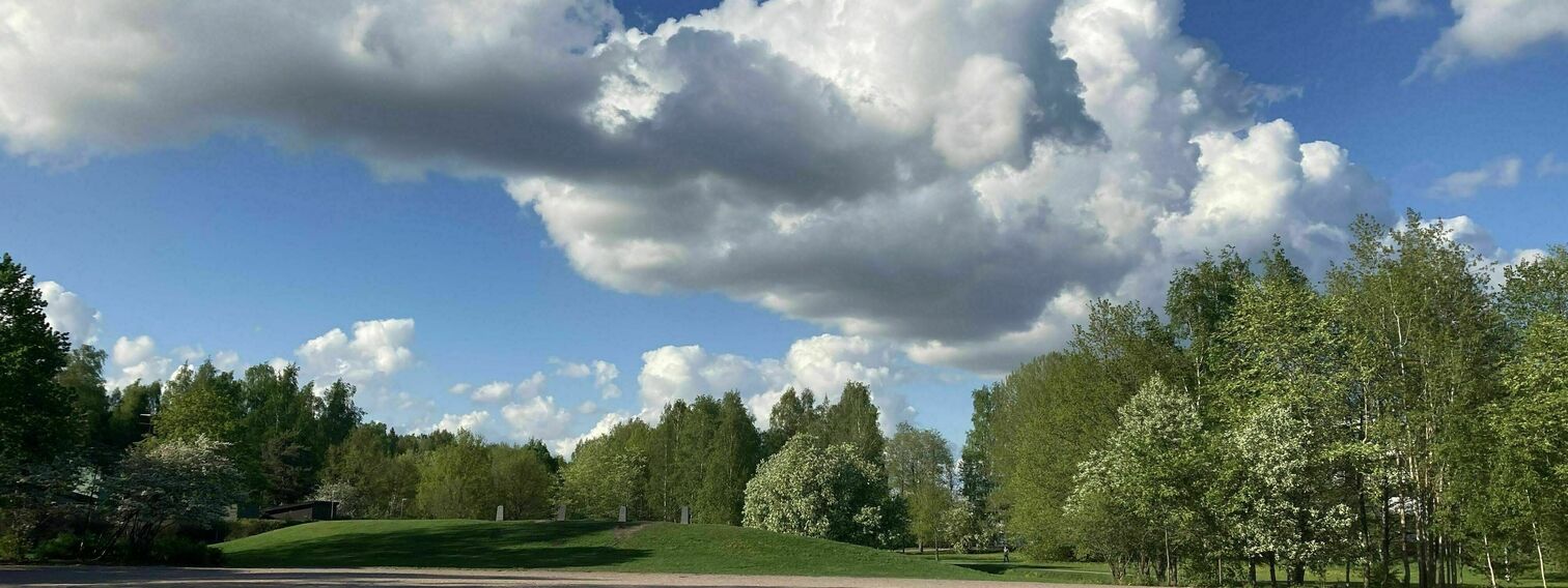 Eri sukupolvia yhdistävä ulkokuntoilupaikka Hilapellon puistoon Konalaan