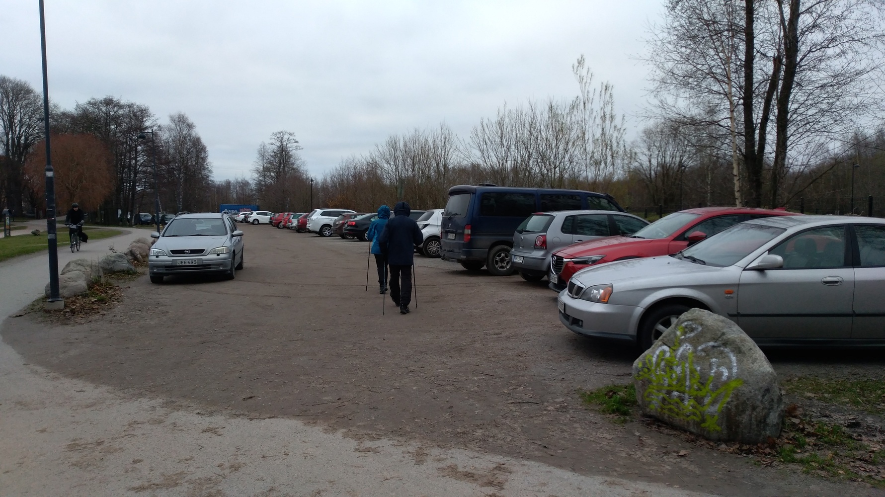 Vanhankaupunginlahdelle kunnon tie ja parkkipaikka