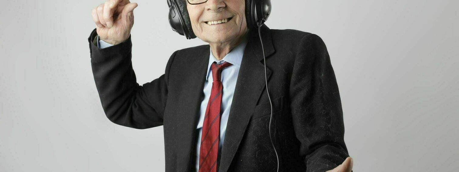 Liikuntaa ja hyvinvointia tukevia palveluita ikäihmisille Vol 2