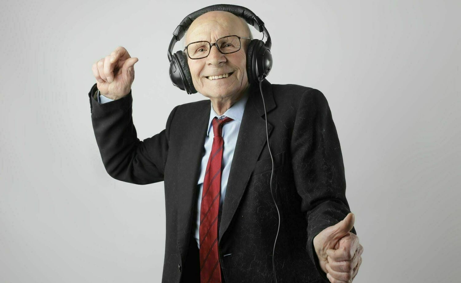 Services that support physical activity and wellbeing for elderly people, vol. 2