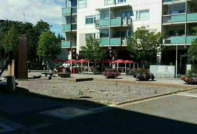 Ylä-Malmin torin suihkulähteen korjaaminen käyttökuntoon