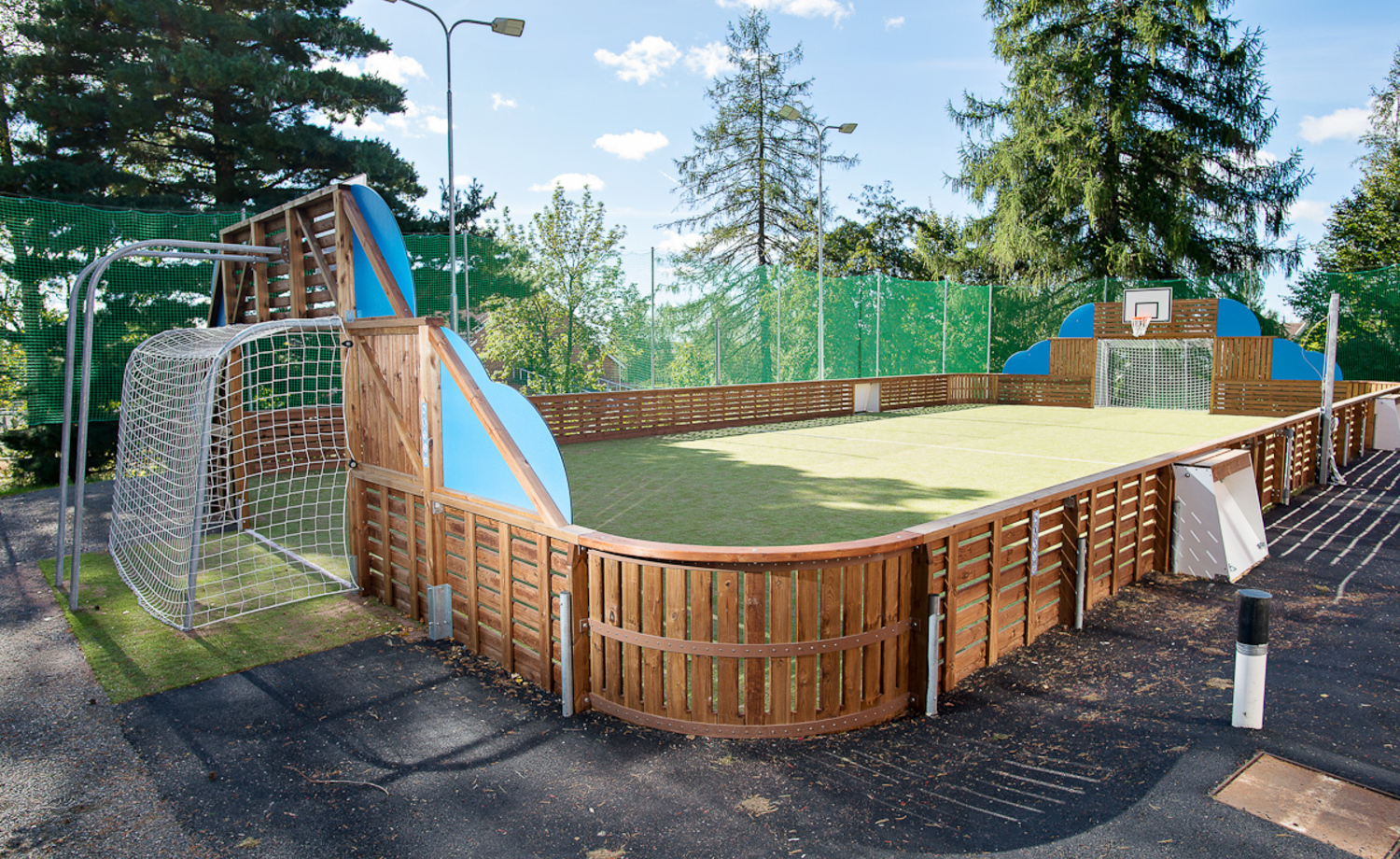 Esimerkki monitoimikentästä