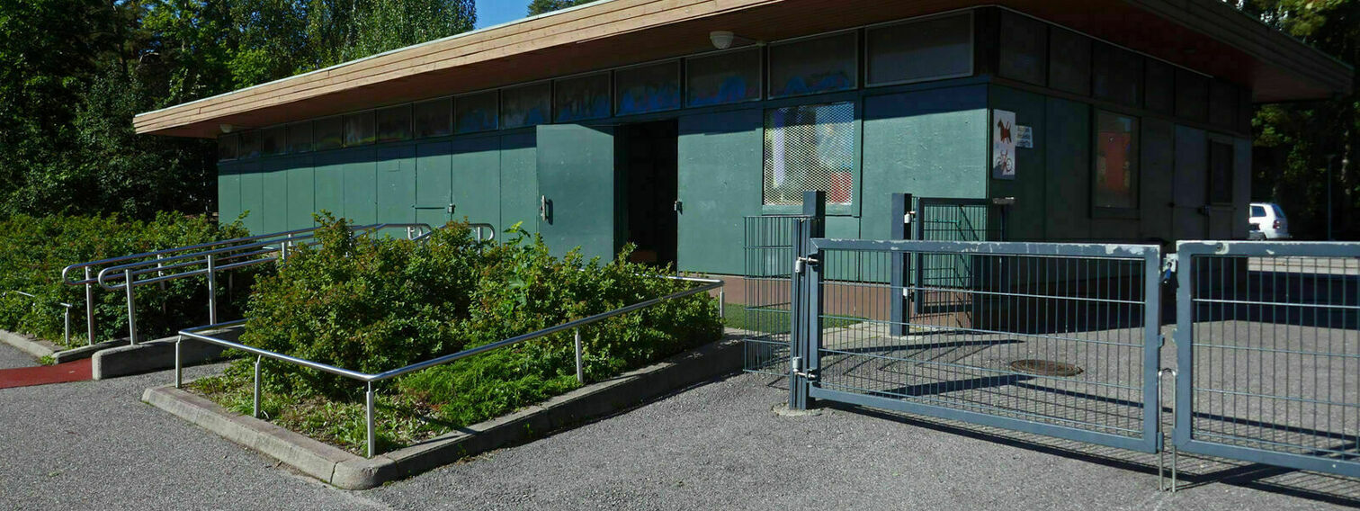 Pitäjänmäen urheilukentän huonokuntoinen koppi on uusittava