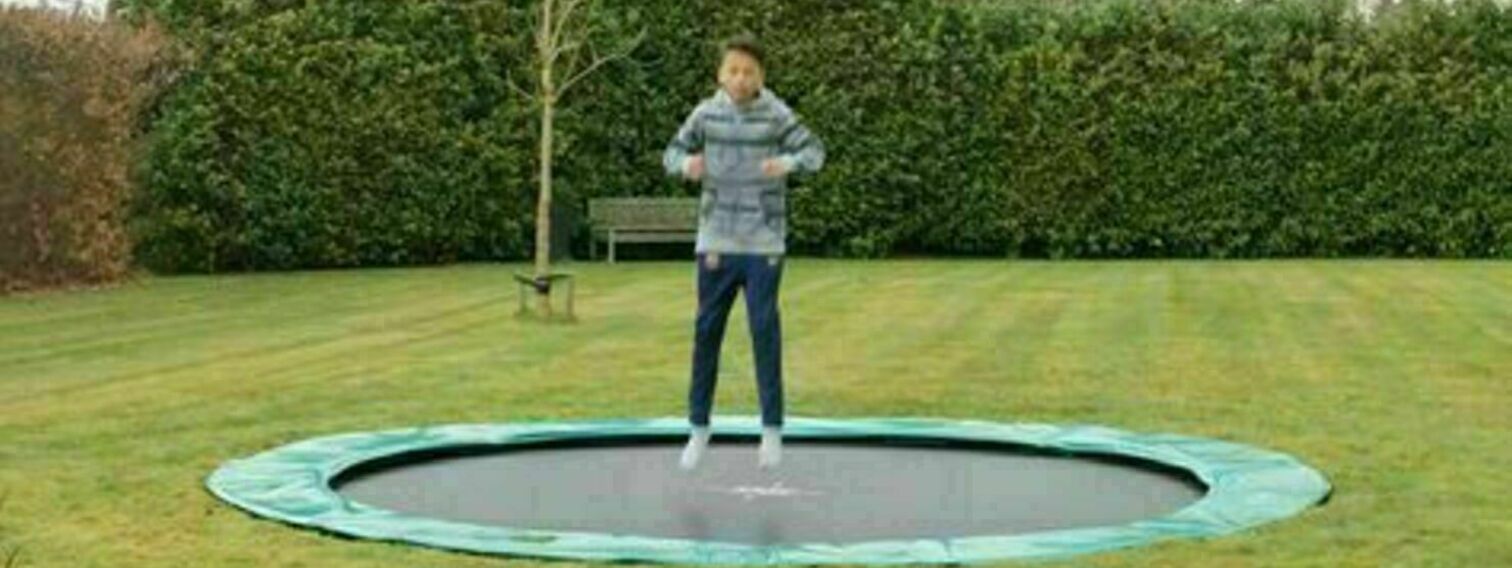 Maatrampoliineja Suomenlinnaan, Johariin, Katajanokalle, Koffin puistoon ja Kaivopuistoon – hauska liikuntamuoto kaiken ikäisille