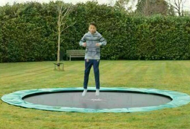 Maatrampoliineja Suomenlinnaan, Johariin, Katajanokalle, Koffin puistoon ja Kaivopuistoon – hauska liikuntamuoto kaiken ikäisille